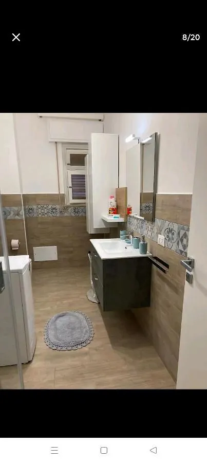 Casa Vacanze Monroe 팔레르모 0*,  이탈리아